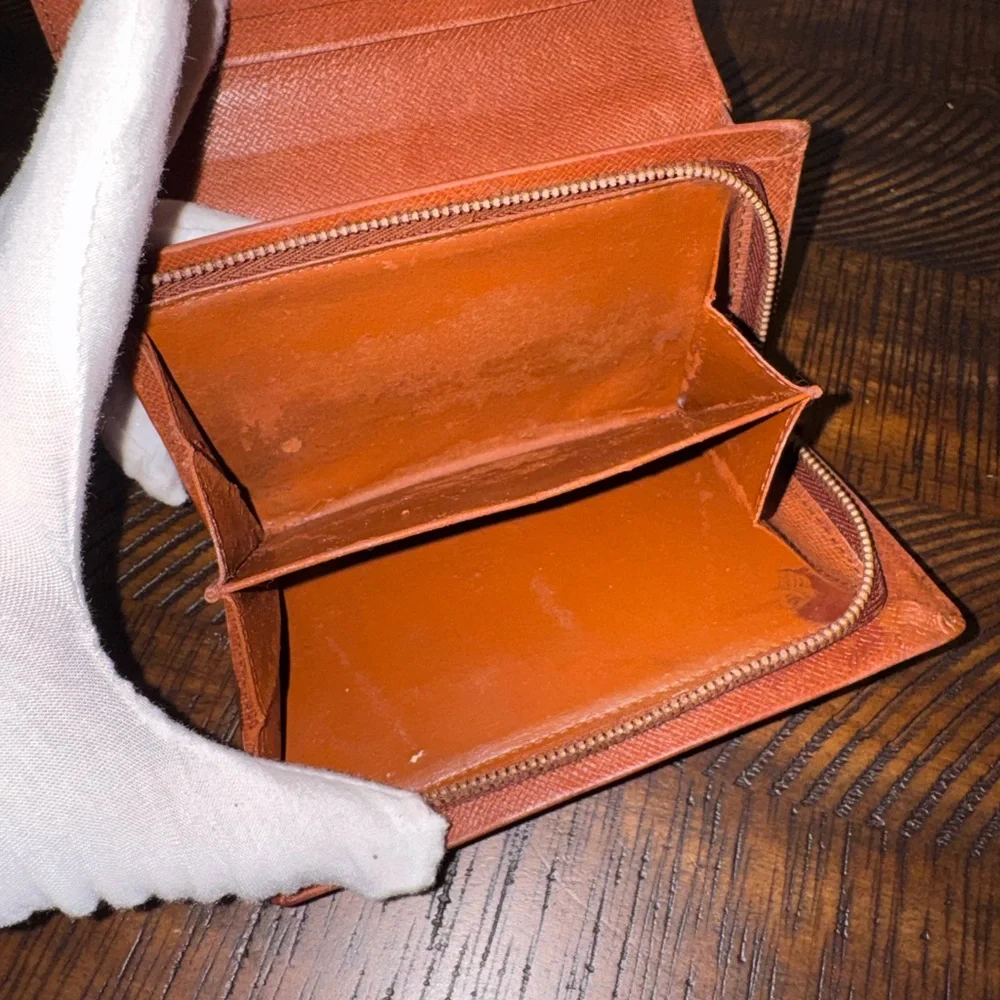 Louis Vuitton
Vintage 1998 Porte-Monnaie Tresor billet Wallet - Picture 9 of 17